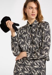 Блузка-рубашка Блузка-рубашка