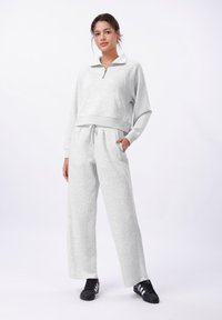 Спортивная куртка