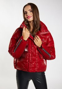 Зимняя куртка