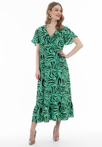 Летнее платье