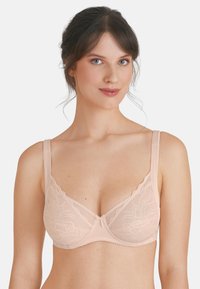 Бюстгальтер на косточках