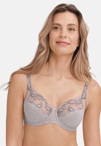 Бюстгальтер