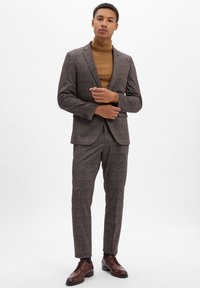 Костюм Костюм