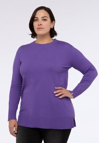 Длинный пуловер