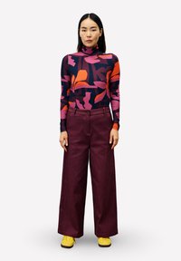 Широкие брюки Широкие брюки