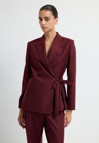 Костюм Костюм