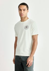 Футболка Футболка