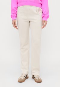 Спортивные штаны