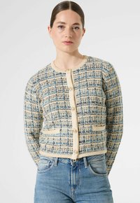 Жаккардовая кофта