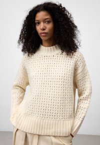 Пуловер Пуловер