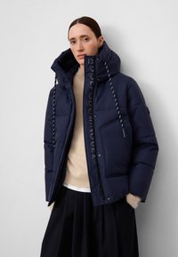 Зимняя куртка Зимняя куртка