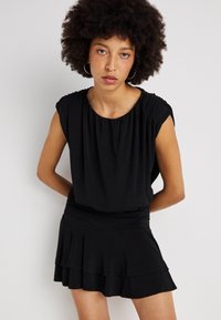 Коктейльное платье