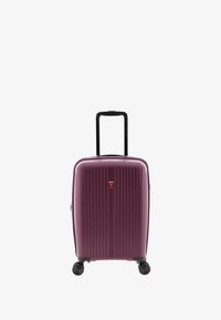 Чемодан на колесах Чемодан на колесах