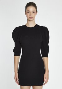 Платье футляр