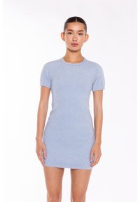 Платье футляр