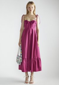 Платье макси