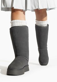 Зимние ботинки