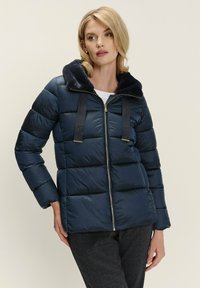 Зимняя куртка