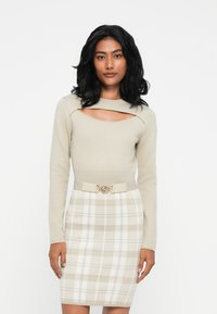 Вязаное платье