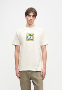 Футболка Футболка