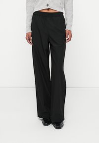 Спортивные штаны Спортивные штаны