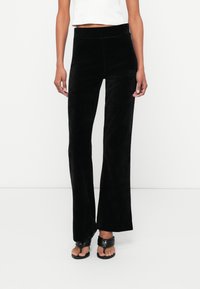 Спортивные штаны Спортивные штаны