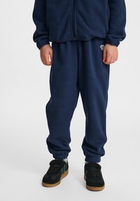 Спортивные штаны