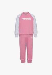 Набор одежды Набор одежды