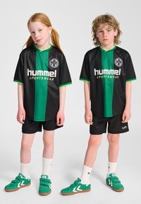 Спортивные штаны