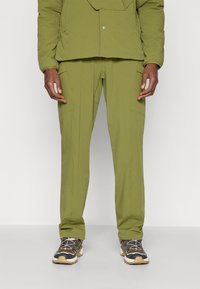 Спортивные штаны