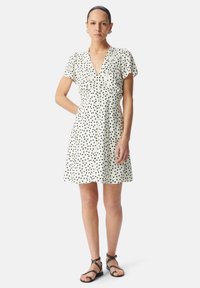 Короткое платье