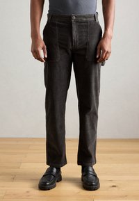 Вельветовые брюки