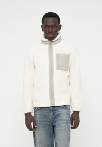 Флисовая куртка