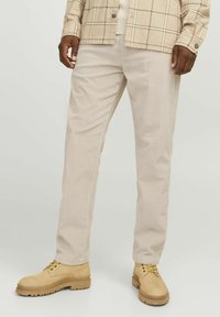 Вельветовые брюки