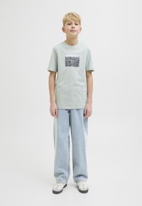 Джинсы Джинсы