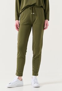 Спортивные штаны