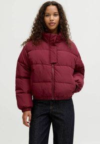 Зимняя куртка