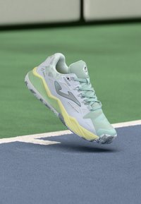 Кроссовки Кроссовки