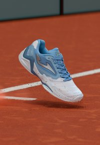 Кроссовки Кроссовки