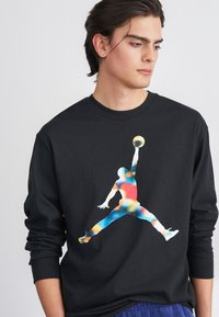 Лонгслив Лонгслив