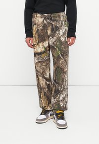 Спортивные штаны