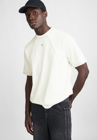 Футболка Футболка