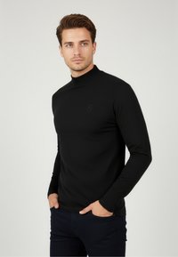 Лонгслив Лонгслив