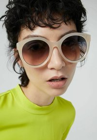 Солнечные очки