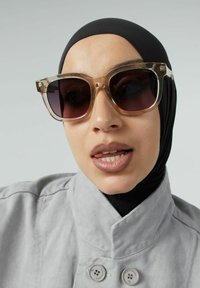 Солнечные очки