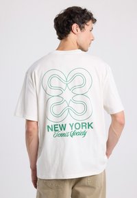 Футболка Футболка