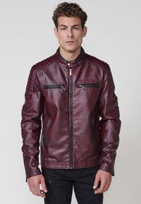 Кожаная куртка Кожаная куртка