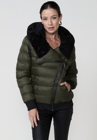 Зимняя куртка