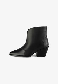 Ковбойские сапоги