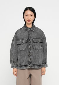 Джинсовая куртка Джинсовая куртка